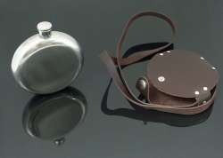 FLASK WITH LEATHER BAG