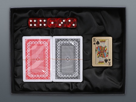WINDPROOF LIGHTER, CARDS AND DICE - GIFT SET