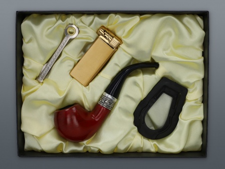 WOODEN PIPE IN A GIFT SET